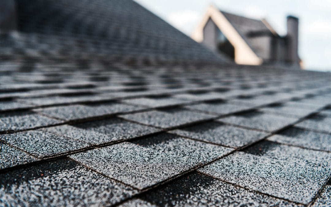 Choosing the Right Shingle for Your Home: 5 Benefits of Architectural Shingles